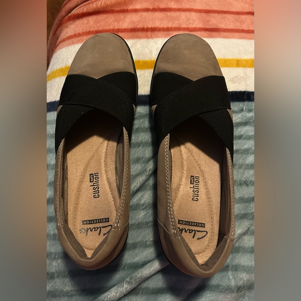 Clarks Women's Black and Brown Loafers